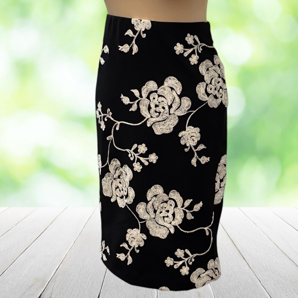 Vintage Y2K ECI Pencil Skirt Embroidered Floral Knee Length Black Cream Sz 6